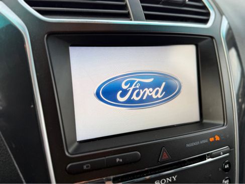 Used 2016 Ford Explorer Limited FWD image 13