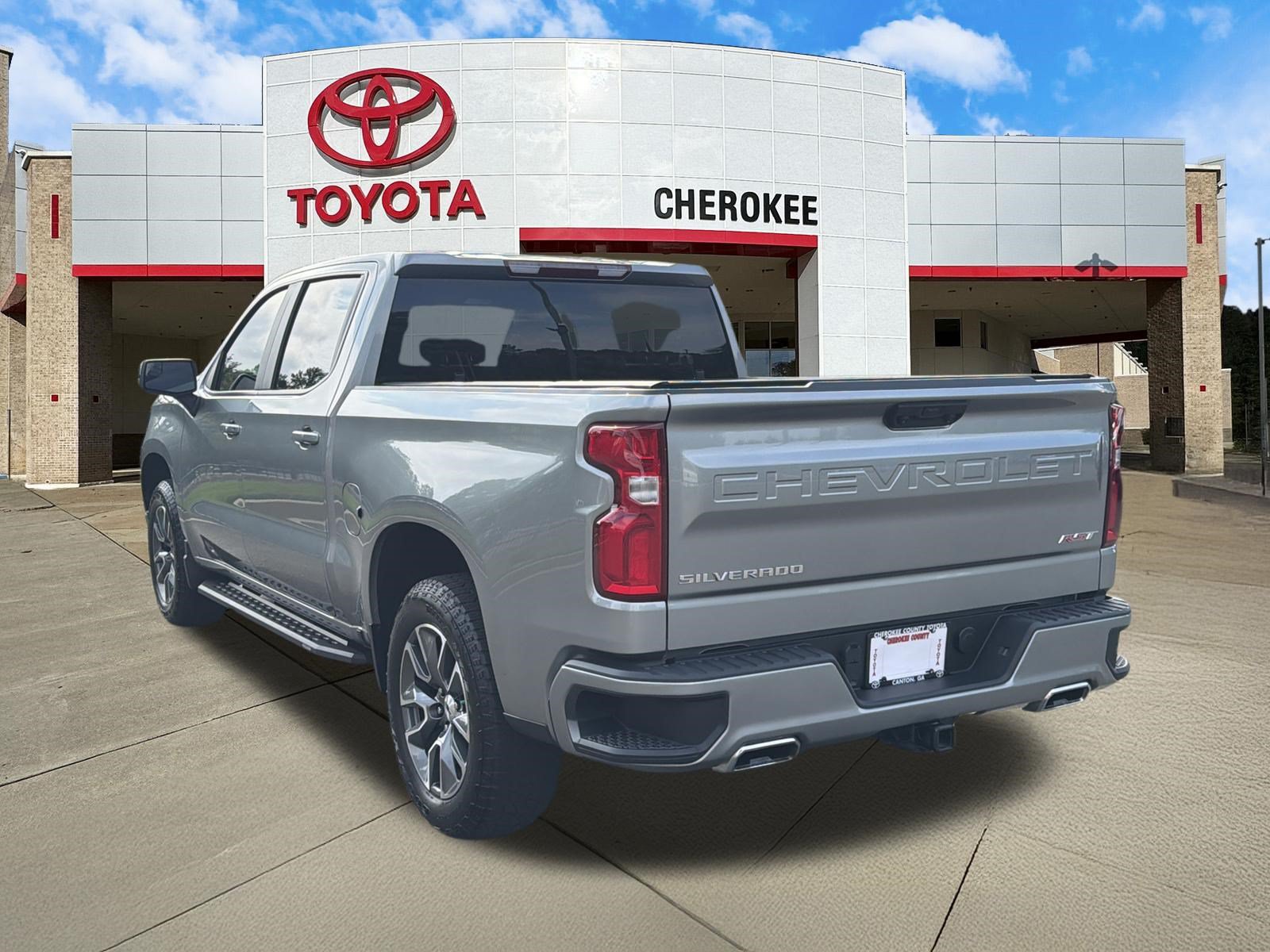 Used 2025 Chevrolet Silverado 1500 RST AWD/4WD image 7