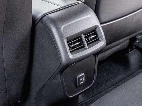 Used 2022 GMC Terrain SLE w/ Driver Convenience Package image 19