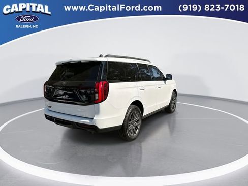 Certified 2025 Ford Expedition Platinum w/ Stealth Performance Package AWD/4WD image 8
