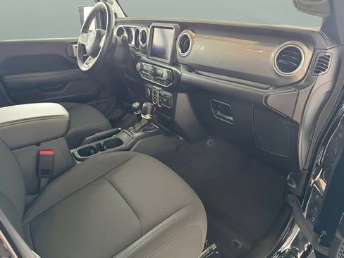 Used 2021 Jeep Wrangler Unlimited Sahara w/ Uconnect 4C Nav & Sound Group AWD/4WD image 24