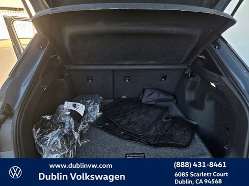Certified 2023 Volkswagen ID.4 Pro image 21