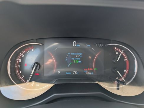 Used 2025 Toyota RAV4 LE AWD/4WD image 23