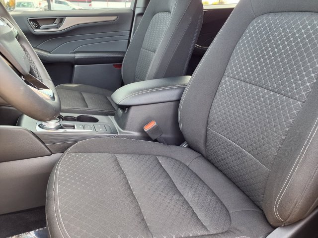 Used 2023 Ford Escape Active AWD/4WD image 3