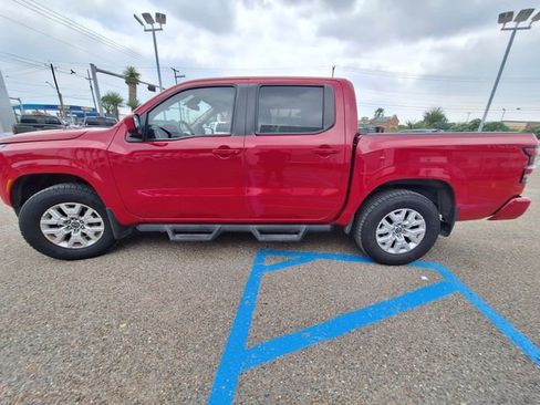 Certified 2023 Nissan Frontier SV w/ Technology Package AWD/4WD image 4