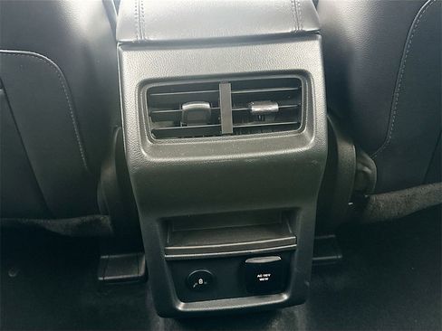 Used 2023 Ford Edge SEL w/ Convenience Package image 25