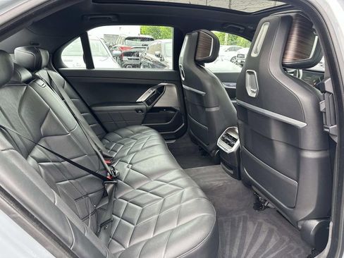 Used 2023 BMW 740i w/ Parking Assistance Package RWD image 40