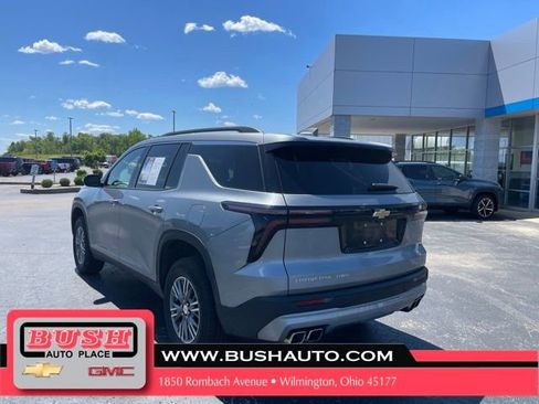 Used 2026 Chevrolet Traverse LT AWD/4WD image 5