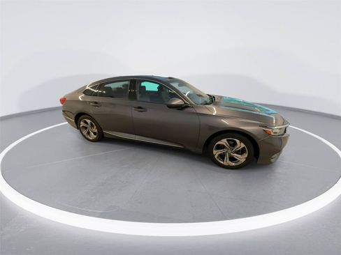 Used 2018 Honda Accord EX-L image 8
