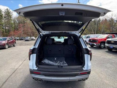 Used 2026 Chevrolet Traverse Z71 w/ Driver Confidence Package AWD/4WD image 34