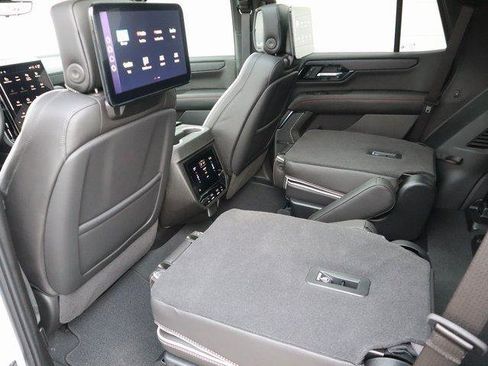 New 2025 GMC Yukon AT4 Ultimate image 15