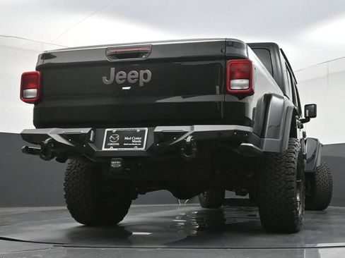 Used 2022 Jeep Gladiator Rubicon w/ Dual Top Group AWD/4WD image 31