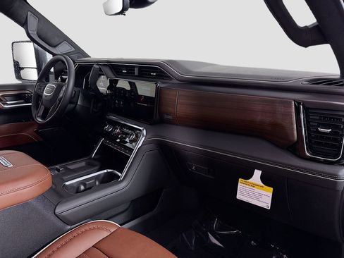 New 2026 GMC Sierra 2500 Denali Ultimate w/ LPO, Black Badging Package image 30