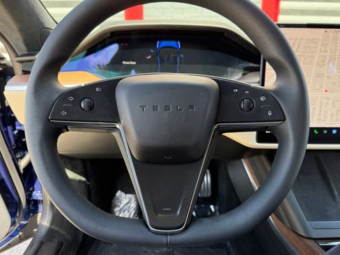 Used 2022 Tesla Model S AWD/4WD image 36