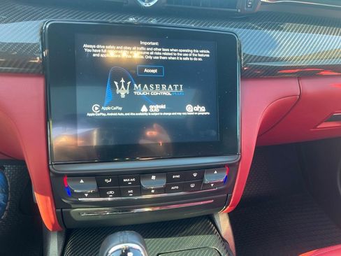 Used 2017 Maserati Quattroporte S RWD image 34