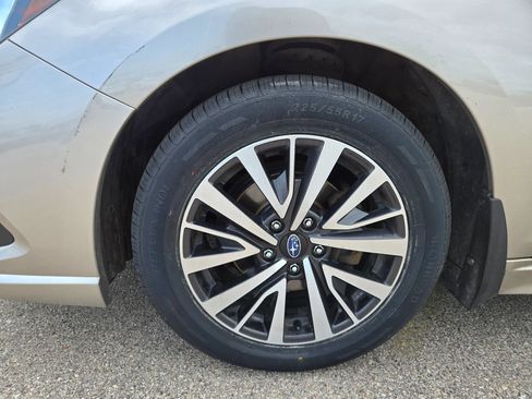 Used 2019 Subaru Legacy 2.5i Premium AWD/4WD image 16