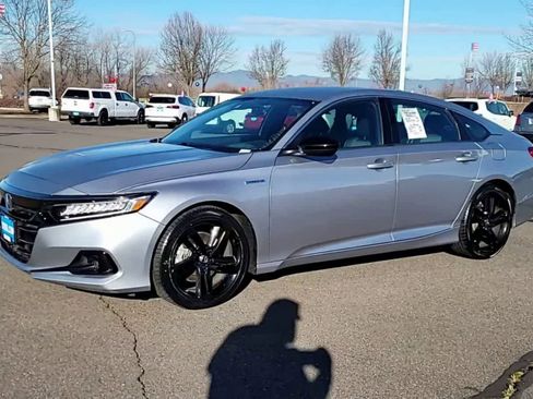 Used 2022 Honda Accord Sport image 4