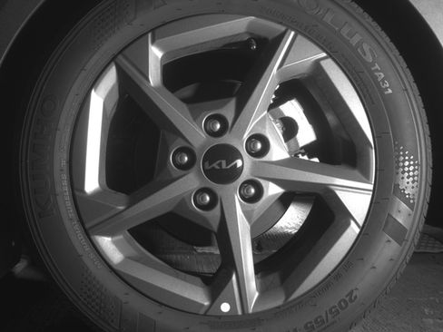 Used 2025 Kia K4 FWD image 14