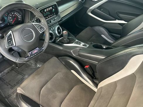 Used 2018 Chevrolet Camaro SS RWD image 11