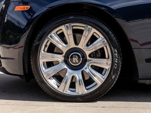 Used 2016 Rolls-Royce Dawn RWD image 16
