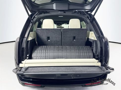 Used 2024 Land Rover Range Rover Long Wheelbase SE AWD/4WD image 34