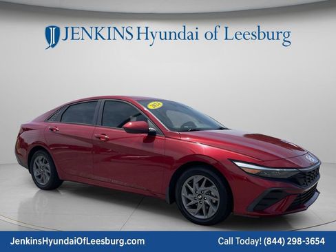 Certified 2024 Hyundai Elantra SEL FWD image 1