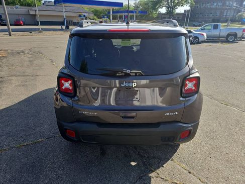 Used 2019 Jeep Renegade Sport w/ Sport Appearance Group AWD/4WD image 7