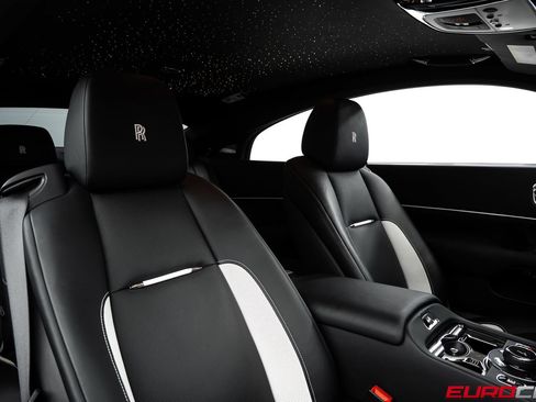 Used 2019 Rolls-Royce Wraith RWD image 34