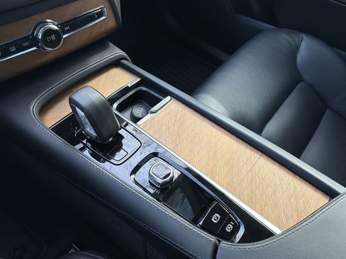 Certified 2023 Volvo XC90 B6 Plus w/ Protection Package Premier image 26