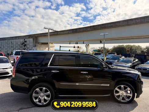 Used 2019 Cadillac Escalade Luxury AWD/4WD image 5