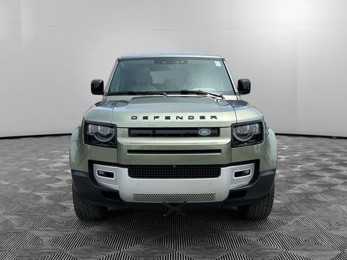 Used 2023 Land Rover Defender 110 SE AWD/4WD image 9