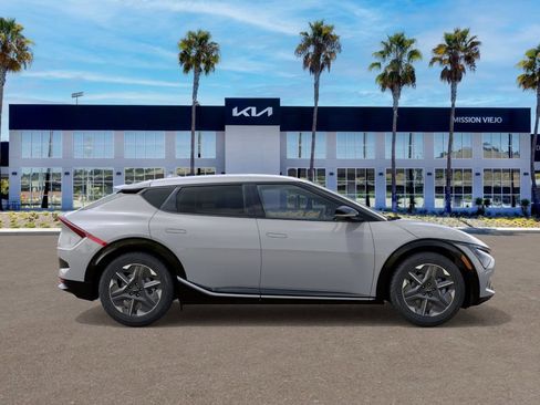 New 2026 Kia EV6 Light RWD image 7