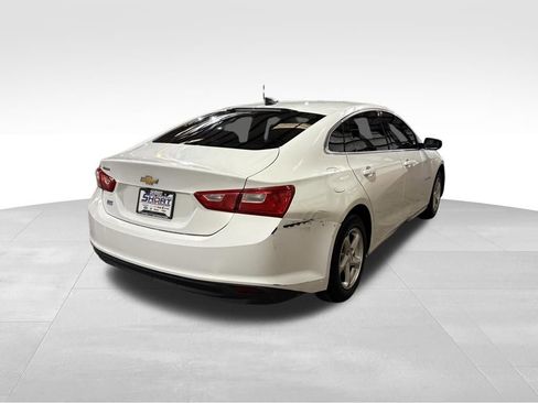 Used 2017 Chevrolet Malibu LS image 4