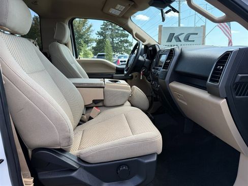 Used 2019 Ford F150 XLT w/ Trailer Tow Package RWD image 11