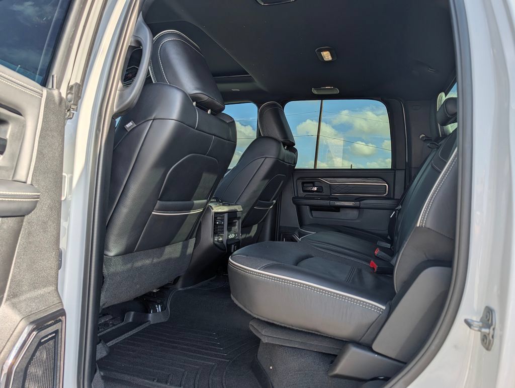 Used 2025 RAM 2500 Limited AWD/4WD image 13