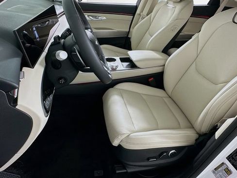 Certified 2026 Genesis GV70 2.5T Select AWD/4WD image 9