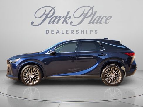 Used 2025 Lexus RX 350 FWD w/ Convenience Package image 2