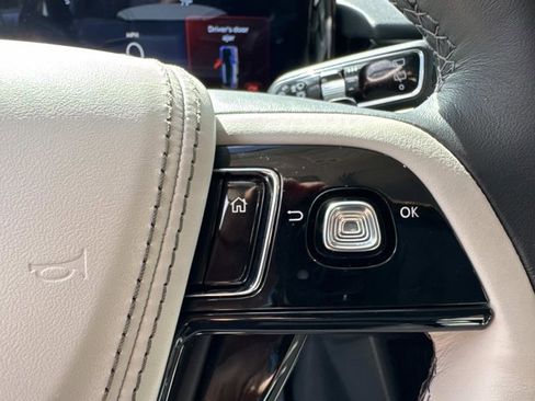 Certified 2025 Lincoln Aviator Reserve w/ Equipment Group 201A image 30