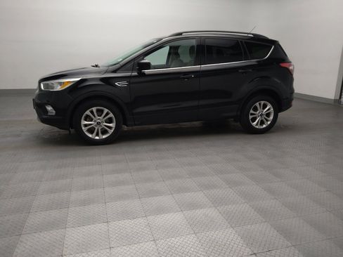 Used 2018 Ford Escape SE FWD image 2