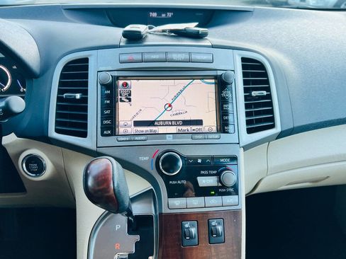 Used 2011 Toyota Venza AWD w/ Premium Pkg #2 image 21