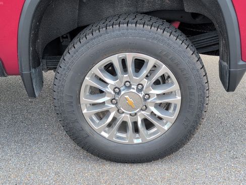 Used 2021 Chevrolet Silverado 2500 High Country w/ Z71 Off-Road Package AWD/4WD image 12