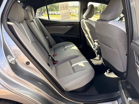 Used 2025 Toyota Camry SE w/ Convenience Package FWD image 30