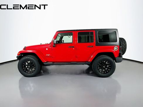 Used 2016 Jeep Wrangler Unlimited Sahara w/ Max Tow Package AWD/4WD image 6