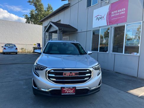 Used 2020 GMC Terrain SLT w/ Preferred Package AWD/4WD image 2