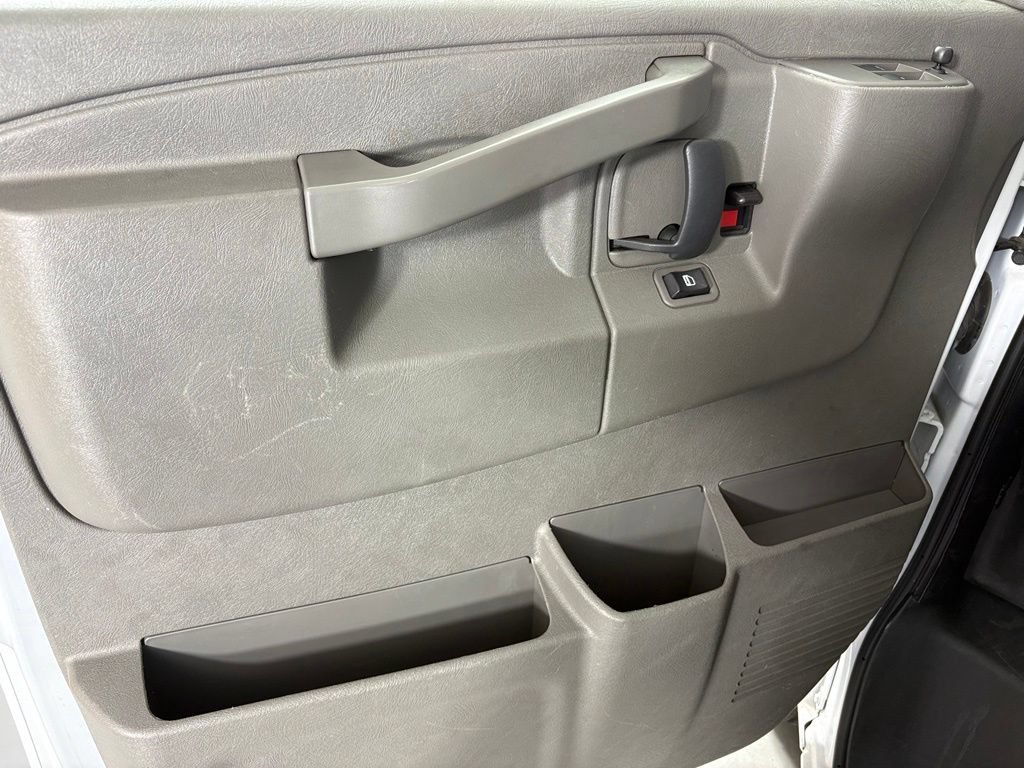 Used 2023 Chevrolet Express 3500 LS RWD image 15