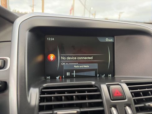 Used 2016 Volvo XC60 T5 Premier image 30