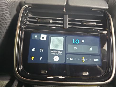 Used 2023 Rivian R1S Adventure Quad AWD/4WD image 30