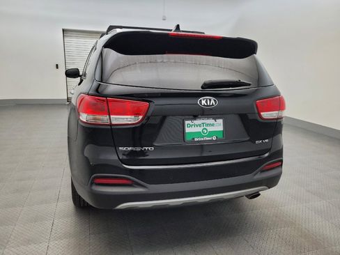 Used 2017 Kia Sorento EX FWD image 6