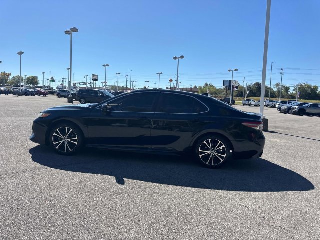 Used 2019 Toyota Camry SE w/ Audio Package FWD image 7