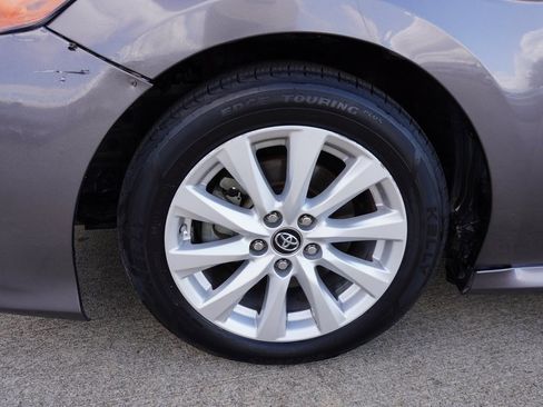 Used 2019 Toyota Camry LE image 25